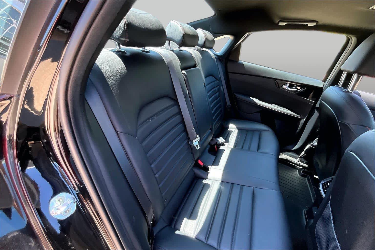 Used 2022 Aurora Black Kia GT image 12
