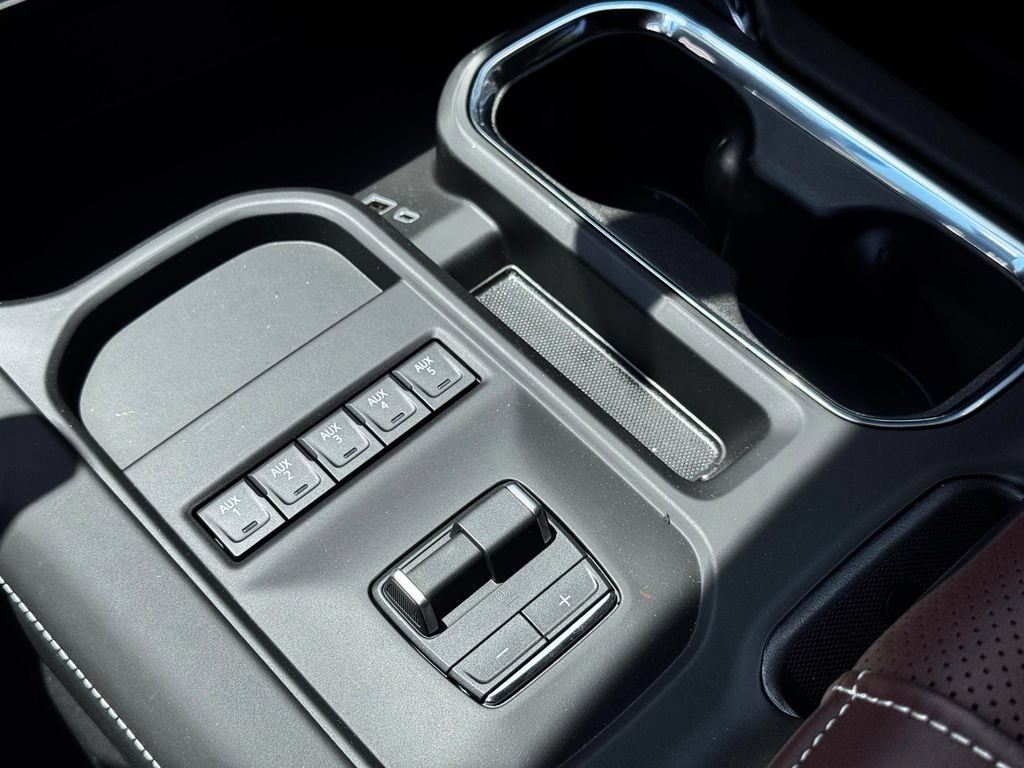 2026 GMC Sierra 2500HD Denali Ultimate - Photo 16