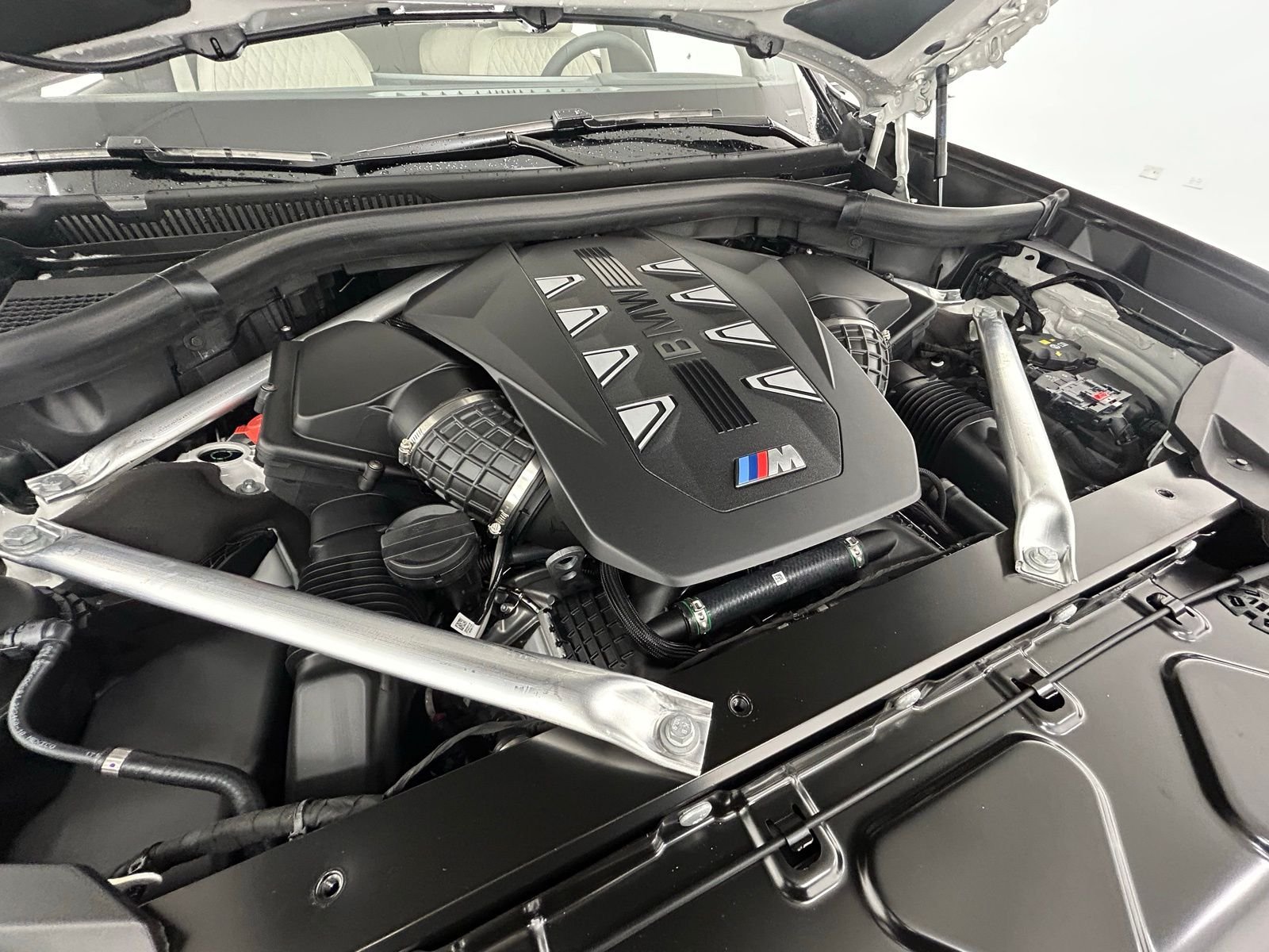 New 2026 Alpine White BMW M60i image 47