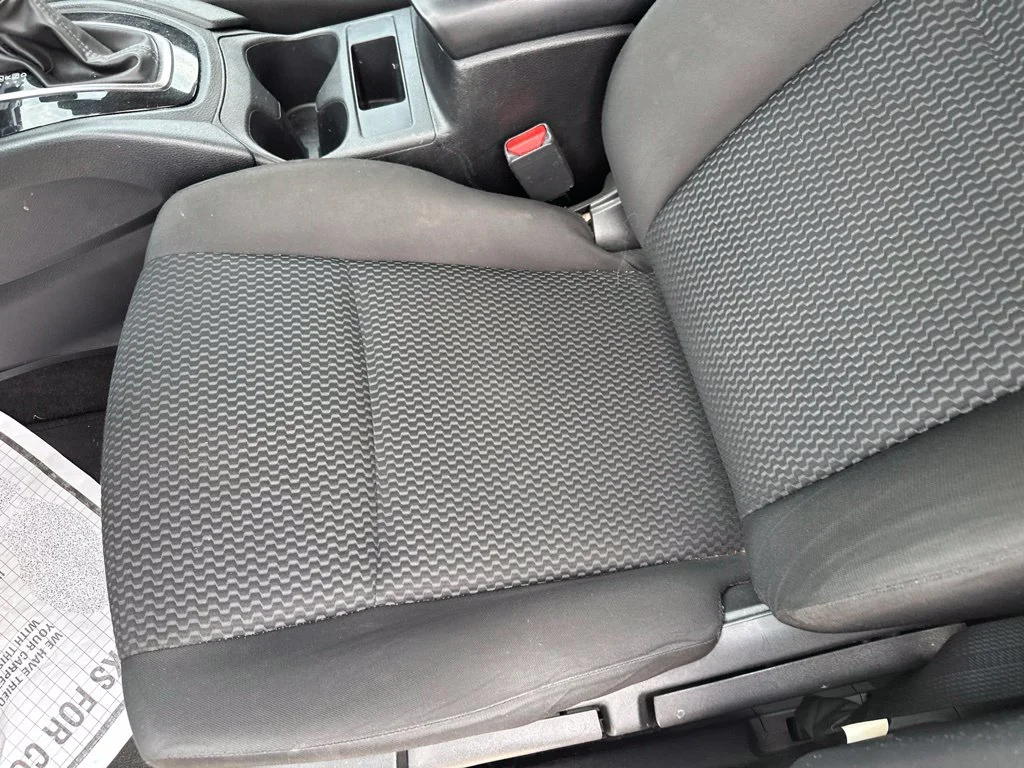 Used 2021 White Nissan S image 5