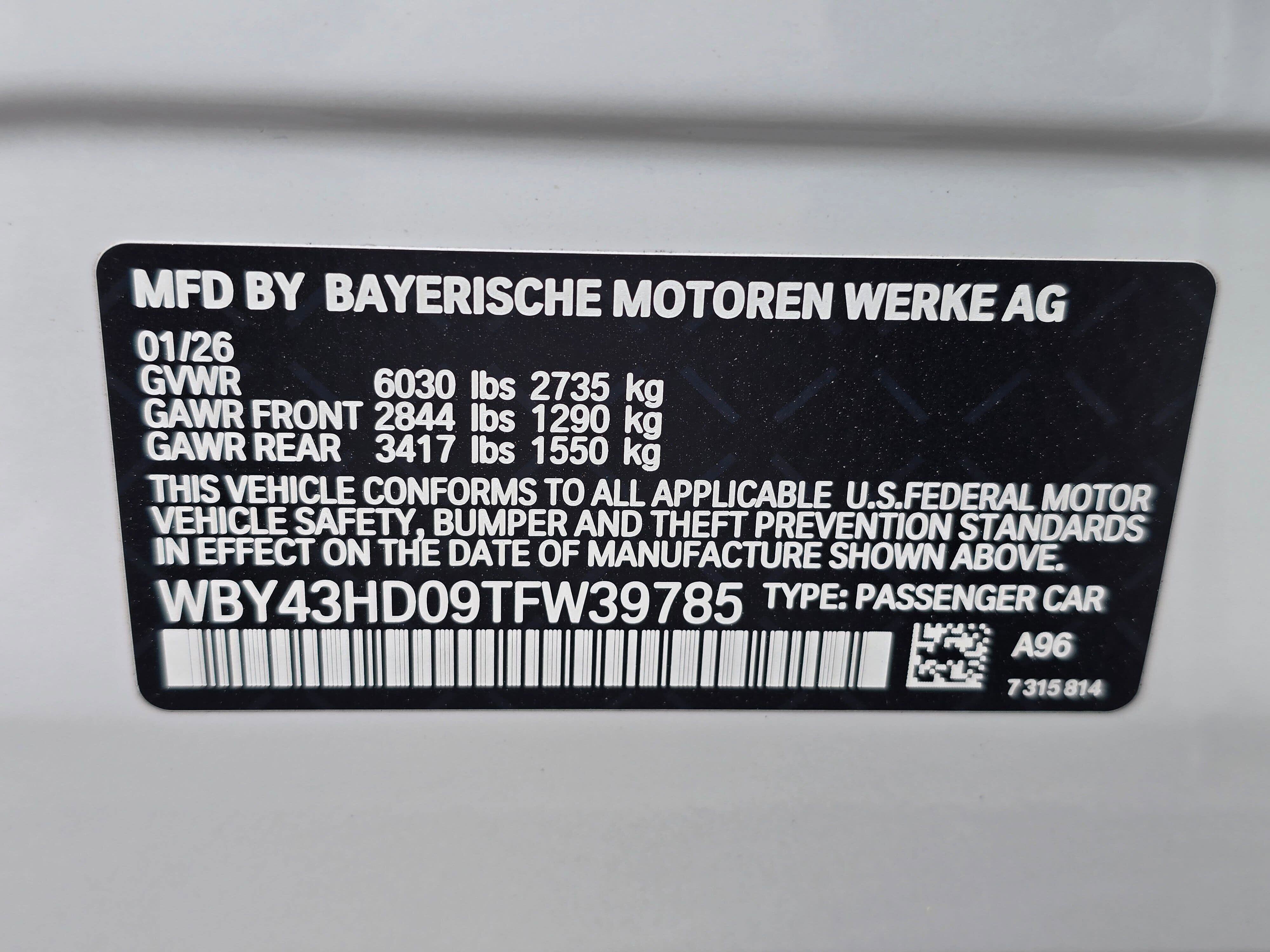 New 2026 Mineral White Metallic BMW xDrive40 image 31