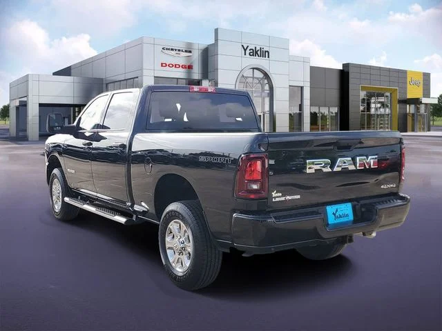 New 2026 Diamond Black Crystal Pearl-Coat Exterior Paint RAM Big Horn image 3