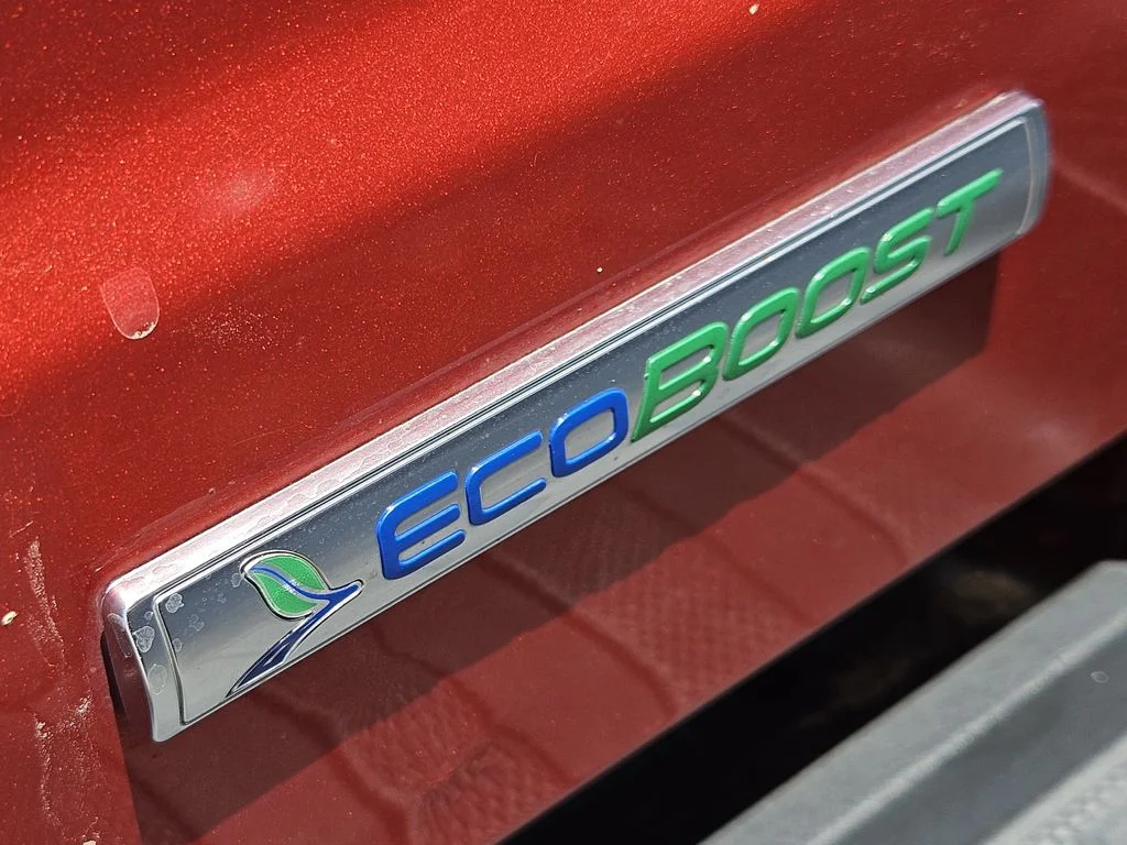 Used 2023 Red Ford Lariat image 12
