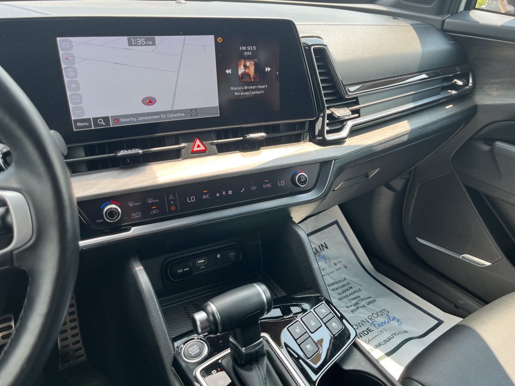 Used 2024 White Kia X-Pro Prestige image 20