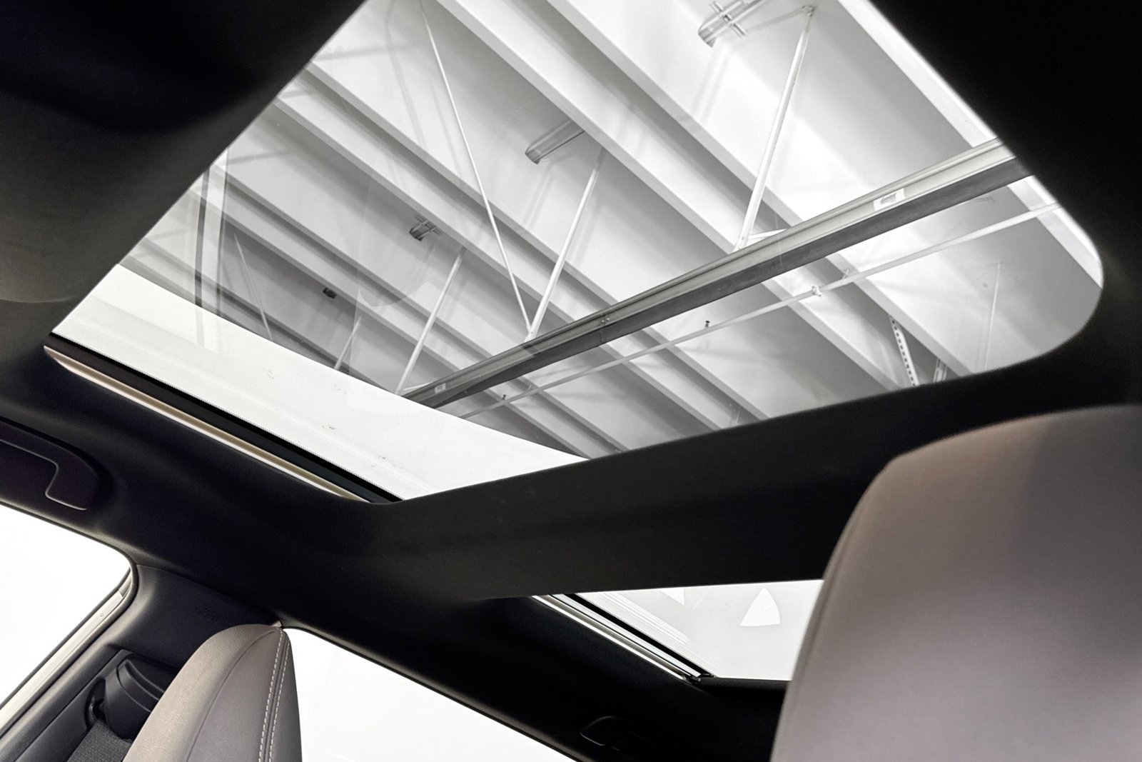 Used 2025 White Toyota Limited image 20