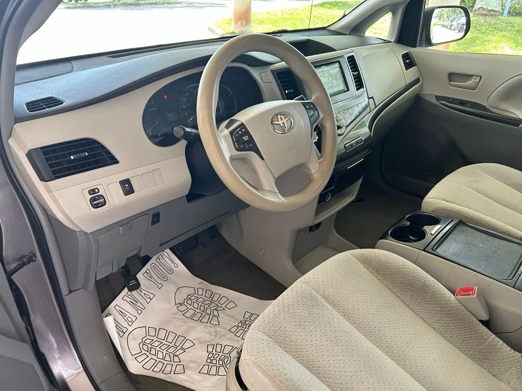 Used 2014 Gray Toyota LE image 8