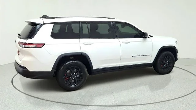 Used 2023 White Jeep Limited image 14
