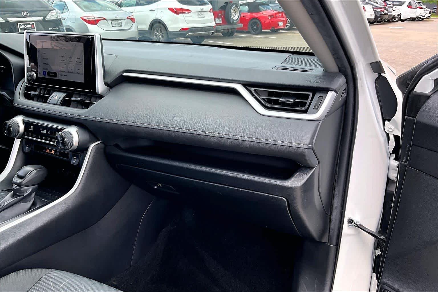 Used 2024 Ice Cap Toyota XLE image 17