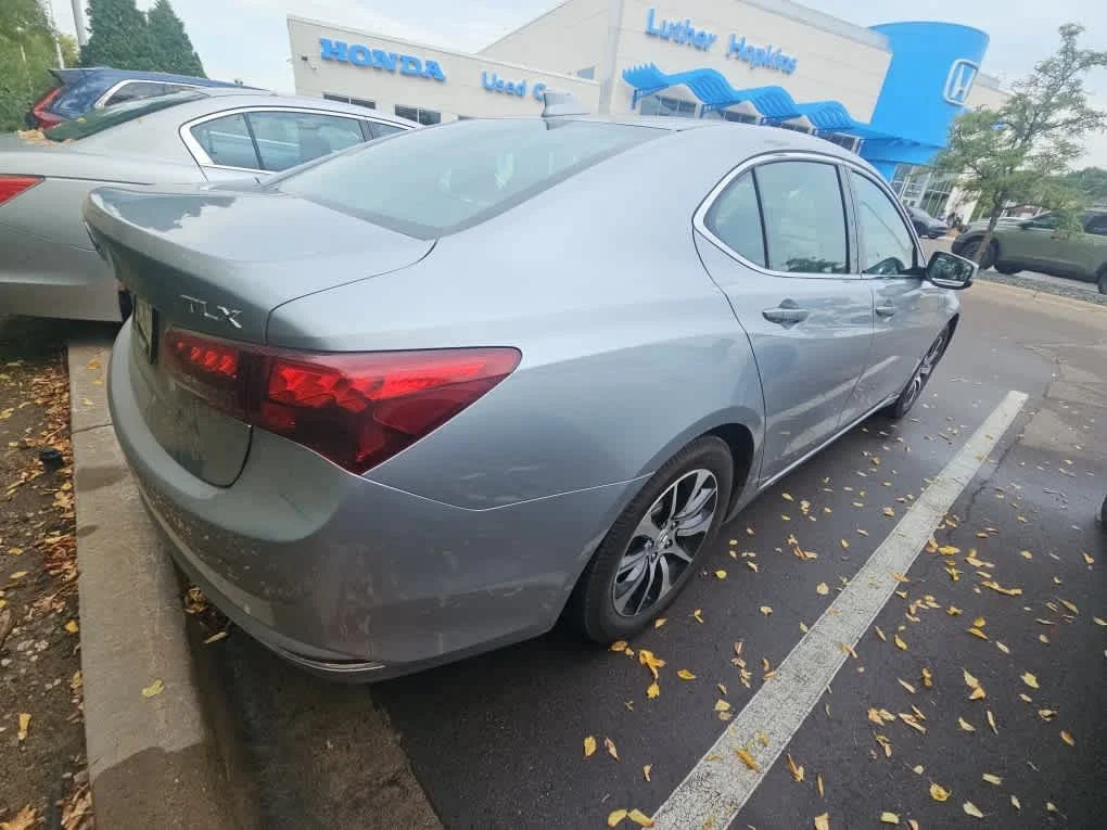 Used 2017 Lunar Silver Metallic Acura w/Technology Pkg image 4