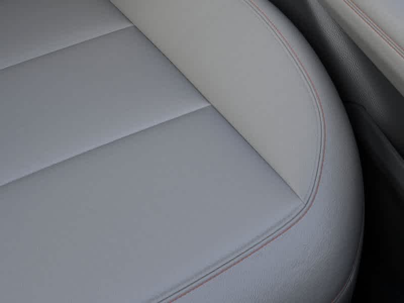 Used 2025 Star White Metallic Tri-Coat Ford Active image 16