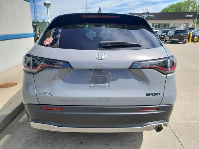Used 2024  Honda Sport image 6