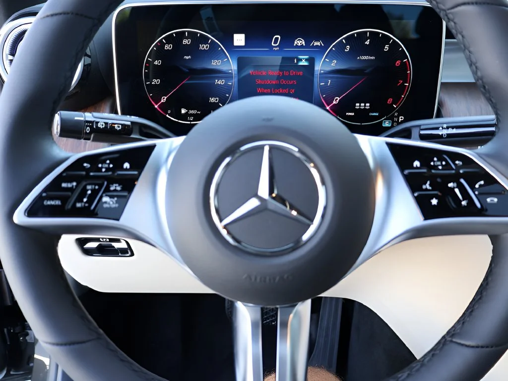 New 2027 Grey831 Mercedes-Benz GLC 300 image 34