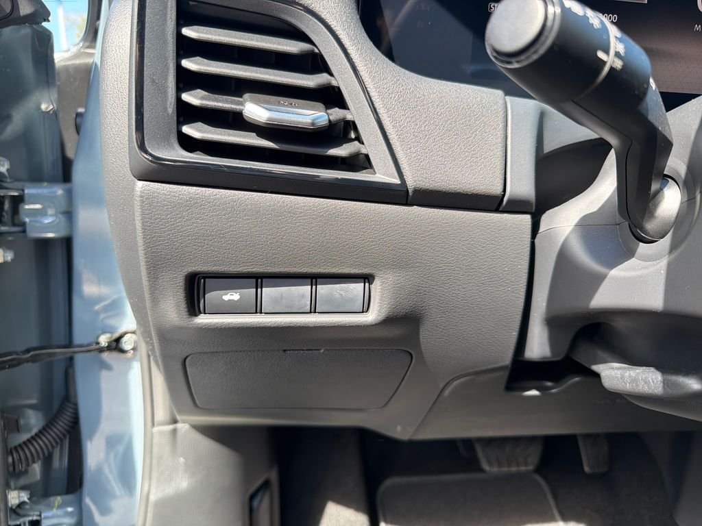 New 2026 Nissan Sentra SR 4D Sedan