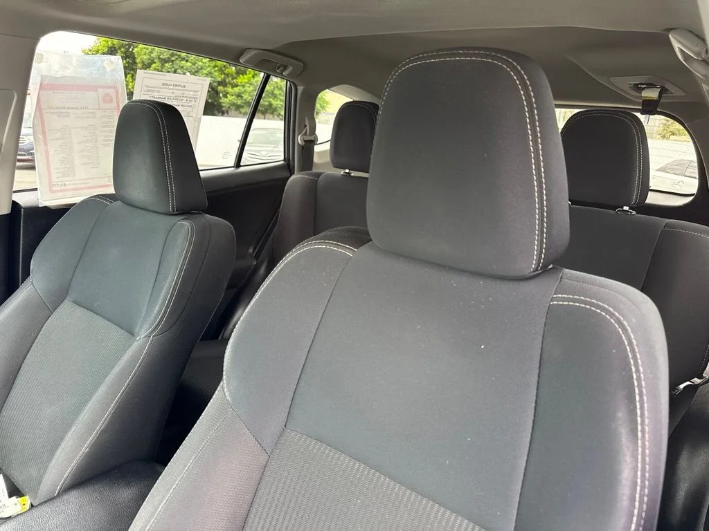 Used 2015 Gray Toyota XLE image 22
