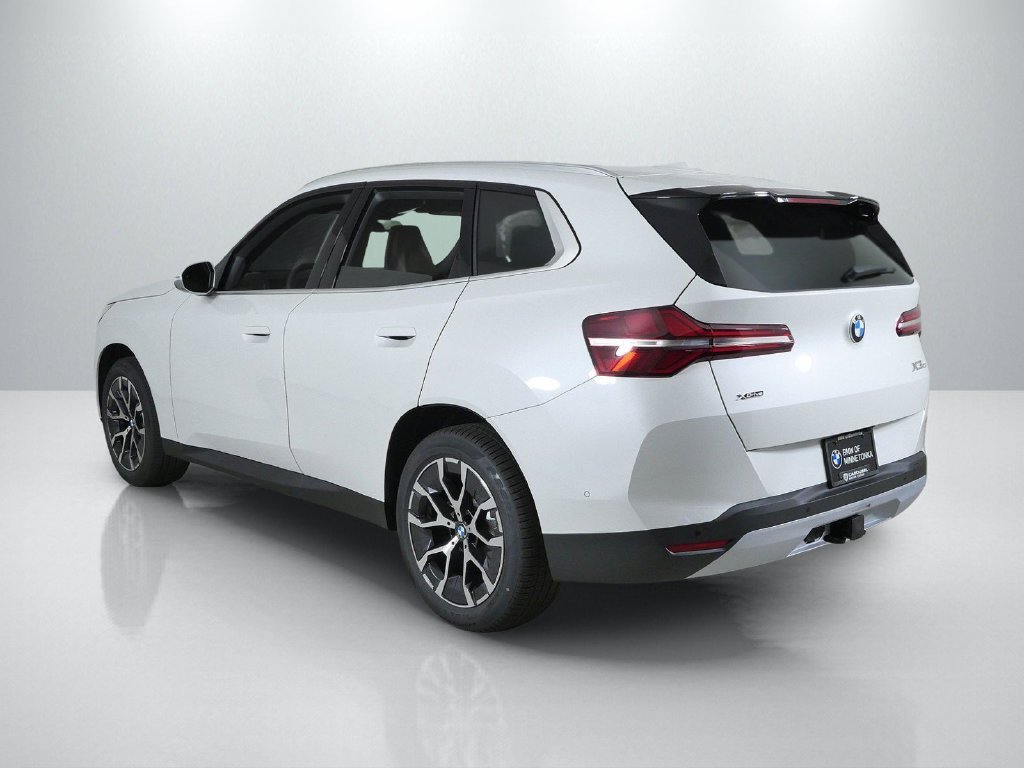 New 2026 Mineral White Metallic BMW 30 xDrive image 14