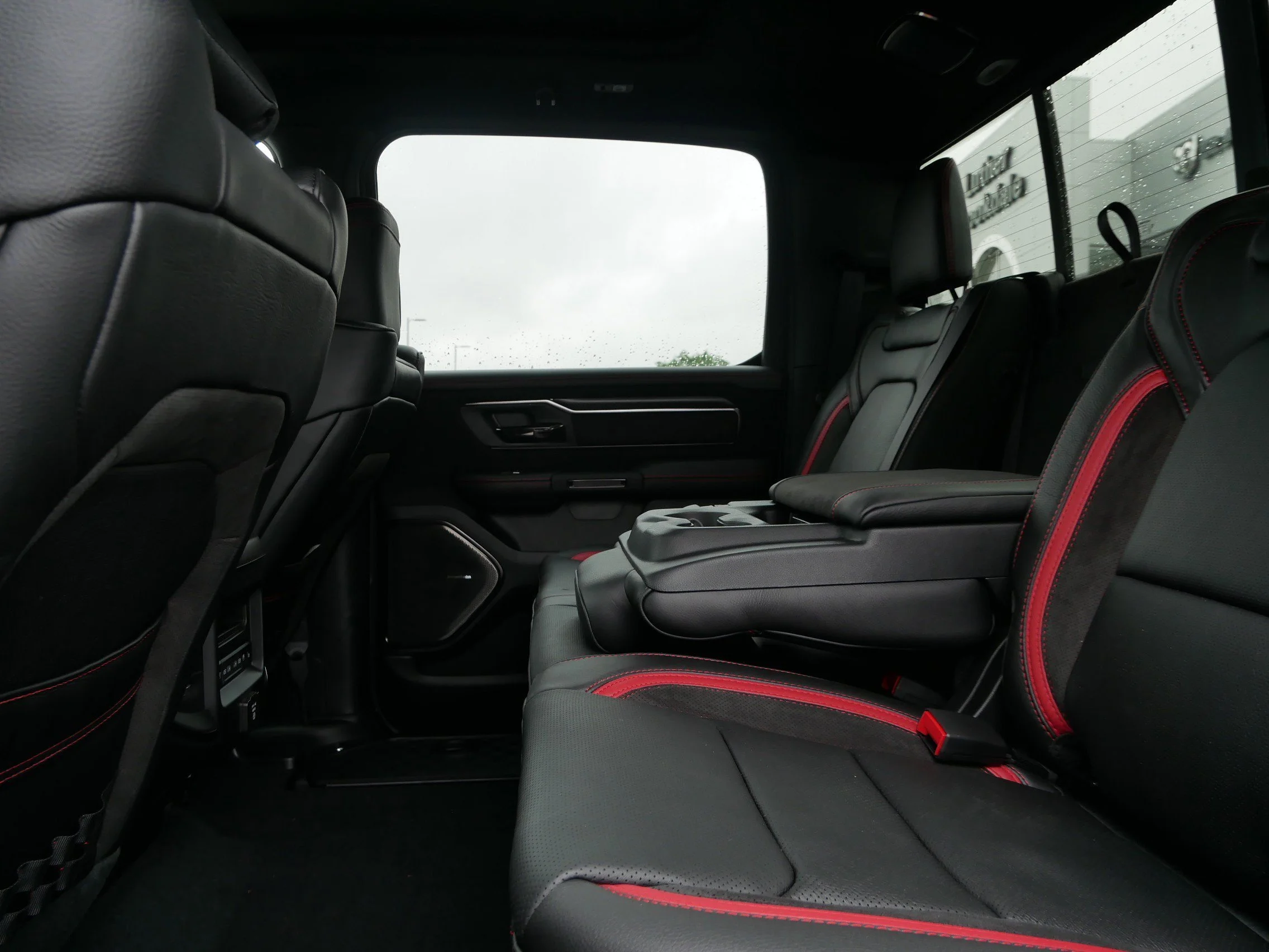 New 2026 Diamond Black Crystal Pearl-Coat Exterior Paint RAM RHO image 10