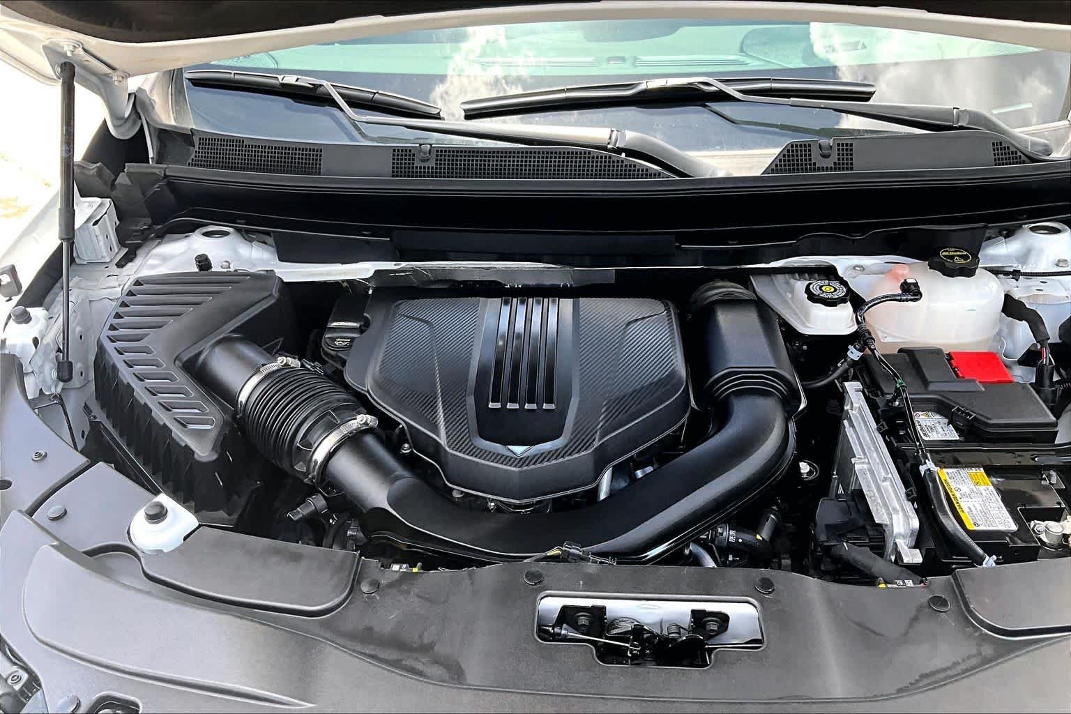 Used 2026 Summit White Chevrolet LT image 32