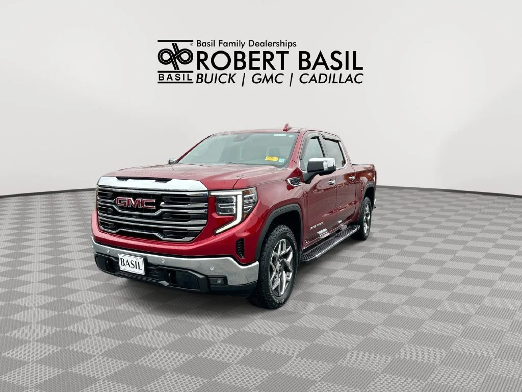 Used 2022 CAYENNE RED TINTCOAT GMC SLT image 4