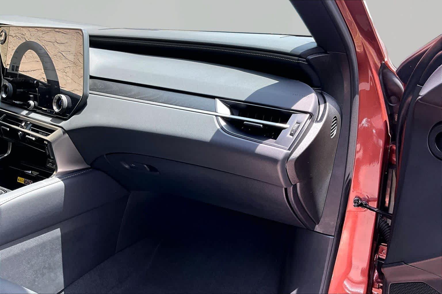 Used 2025 Copper Crest Lexus Premium image 19