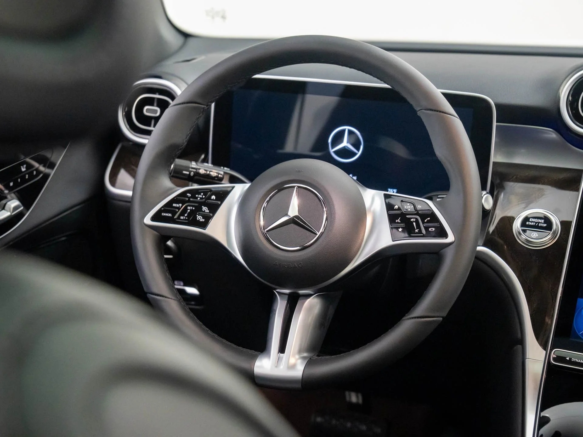 New 2026 White Mercedes-Benz GLC 300 image 10