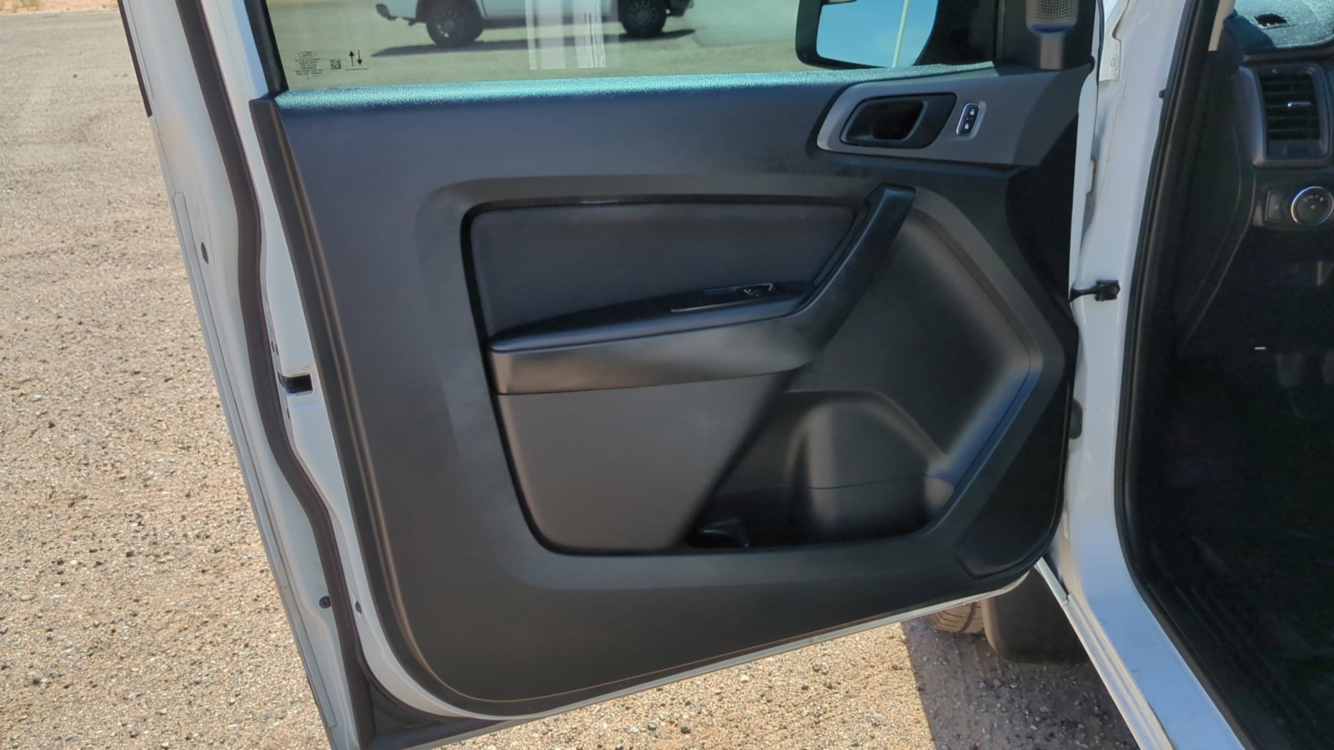 Used 2021 Oxford White Ford XL image 11