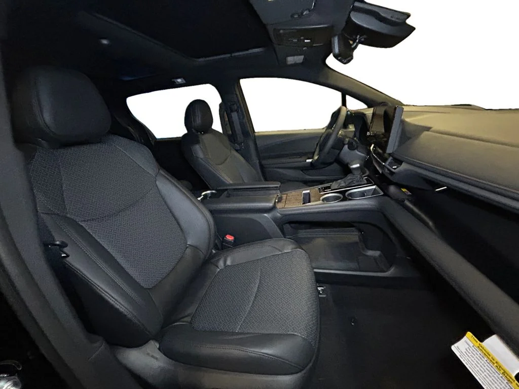New 2026 Midnight Black Metallic Toyota Platinum image 15