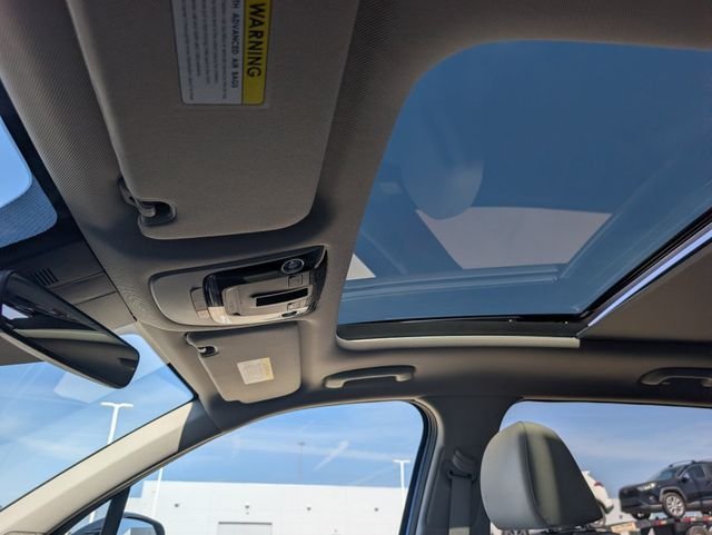 Used 2023 Blue Kia SX image 19