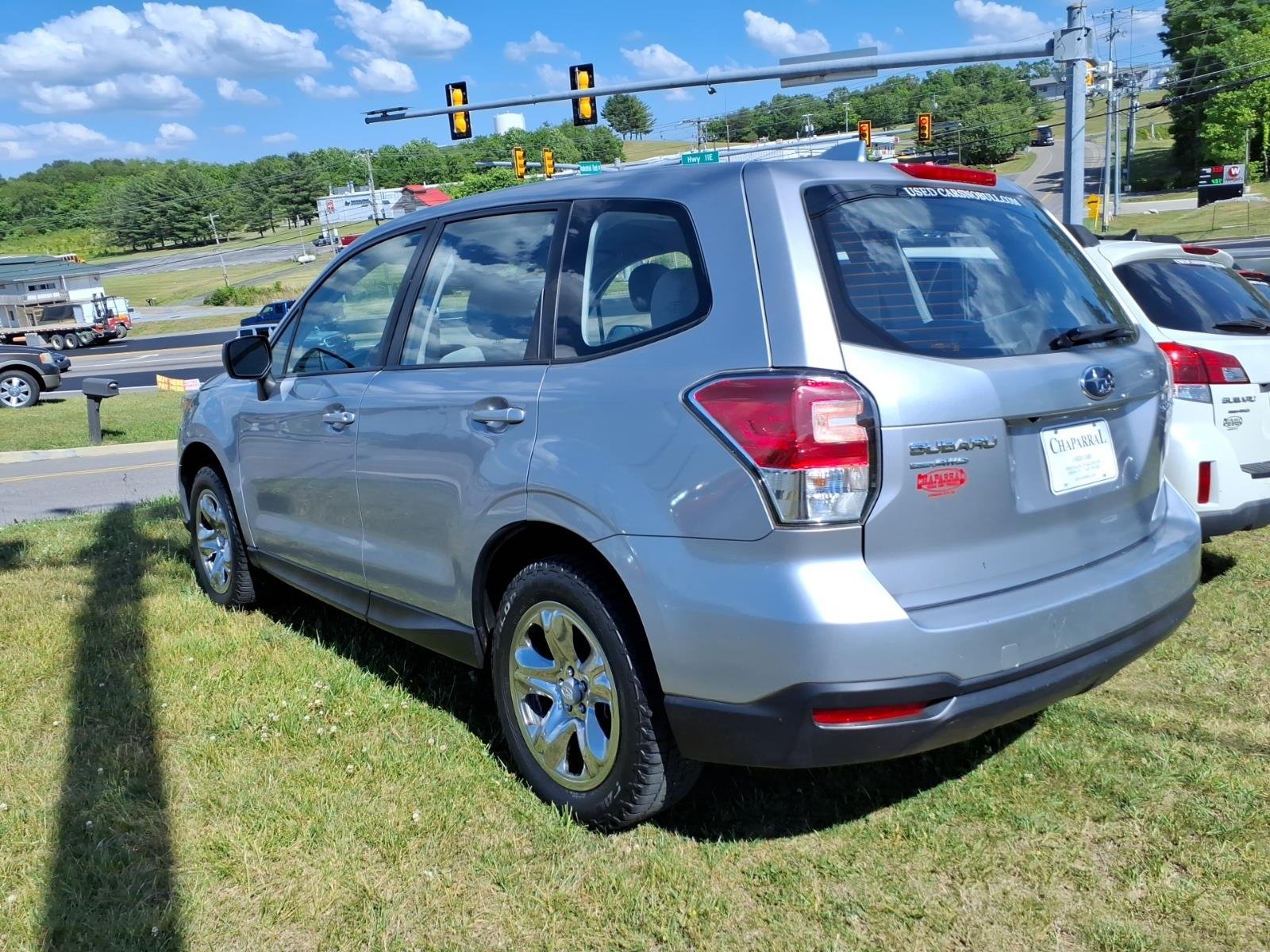 Used 2017 Silver Subaru 2.5i image 2