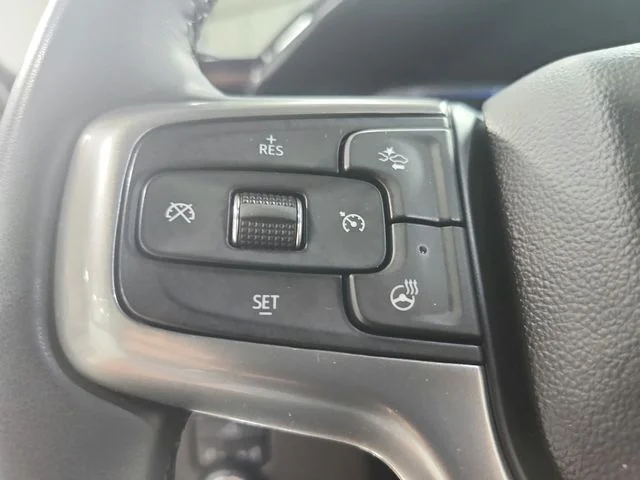 Used 2025 White Chevrolet LT image 24
