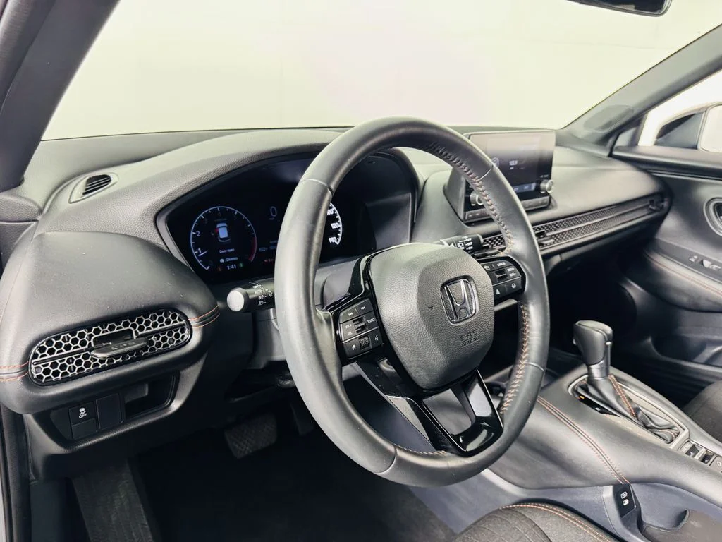 Used 2024  Honda Sport image 8