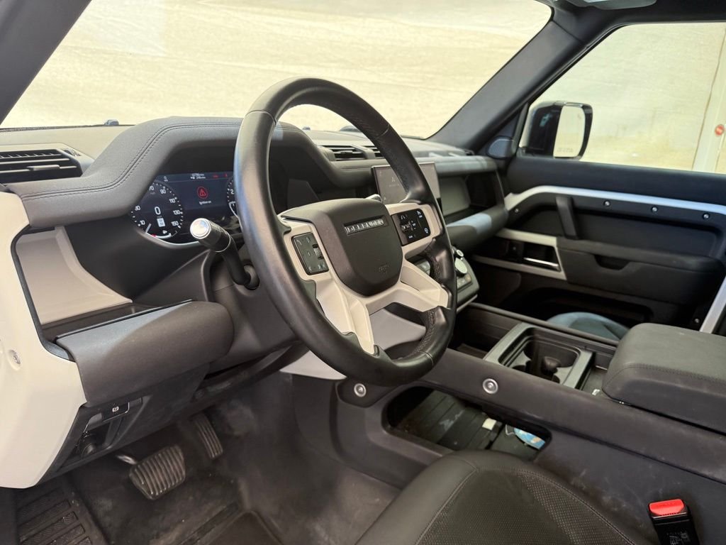 Used 2022 Fuji White Land Rover S image 13