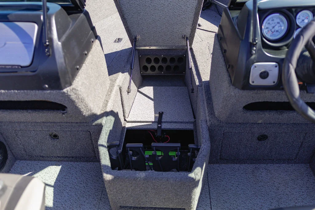 Used 2020  Lund  image 22