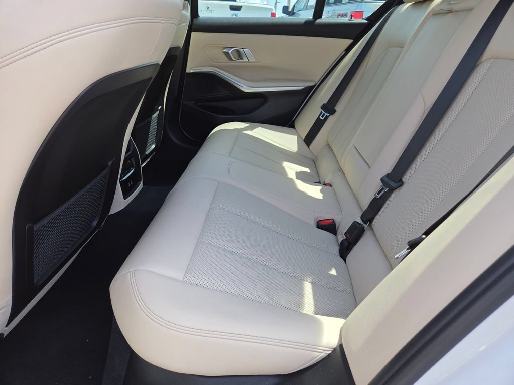 2023 BMW 3 Series 330e - Photo 22