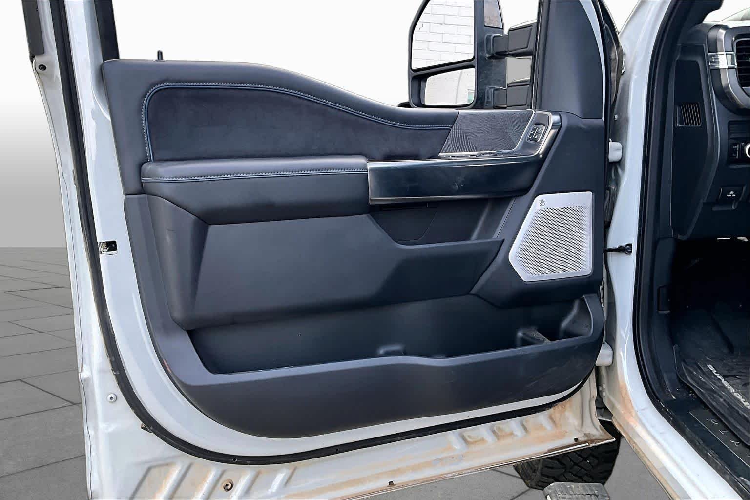 Used 2025 Avalanche Gray Ford Platinum image 19
