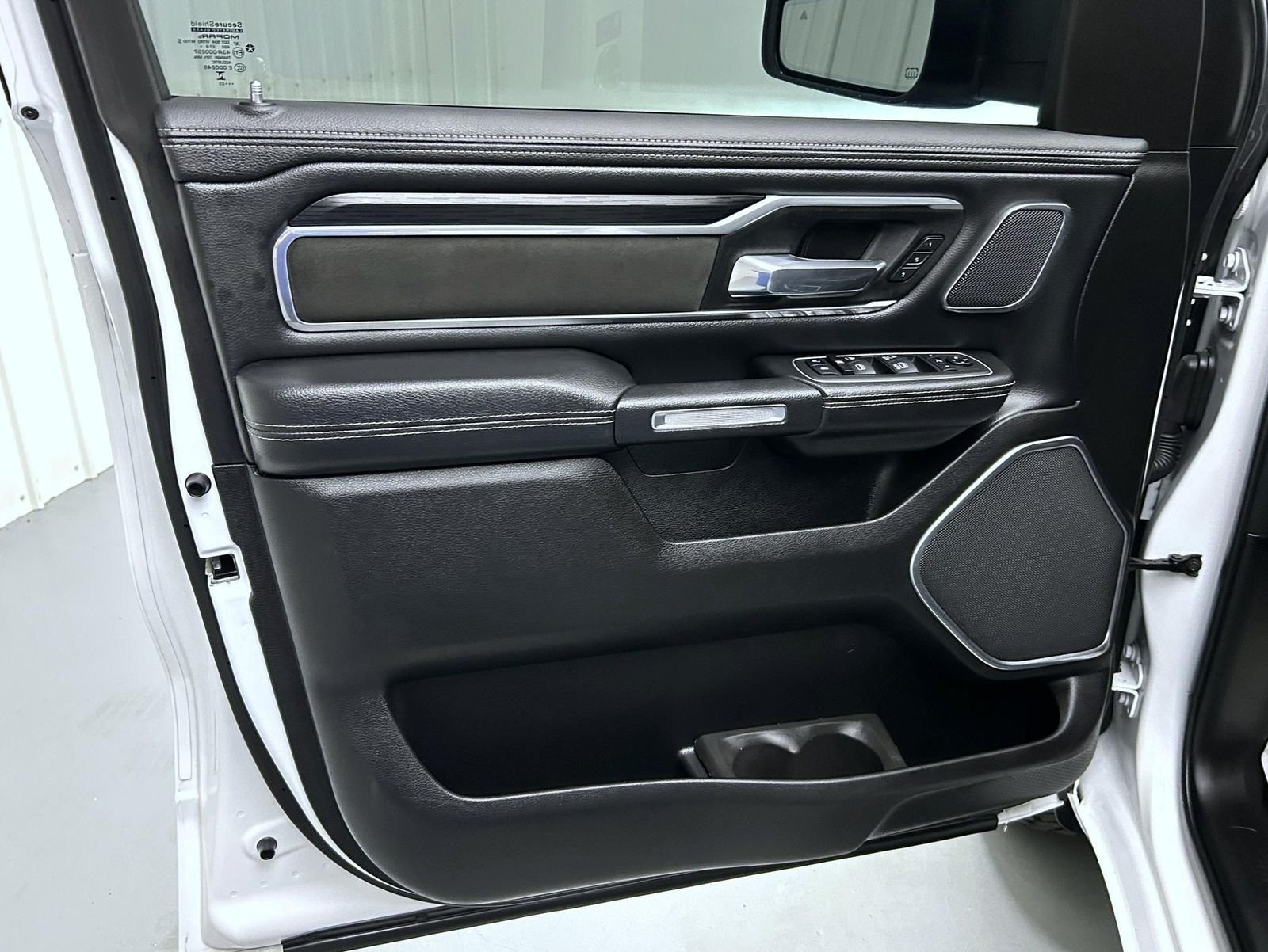 Used 2023 White Ram Laramie image 9