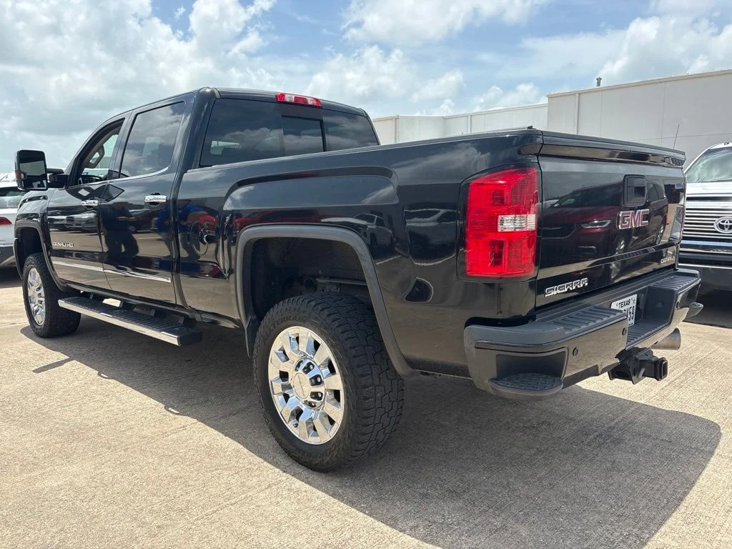 Used 2016 Black GMC Denali image 2