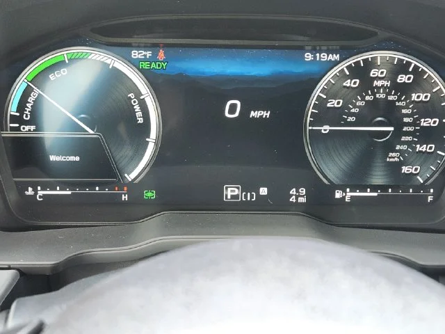 New 2026 CRYSTAL WHITE PEARL Subaru Limited Hybrid image 13