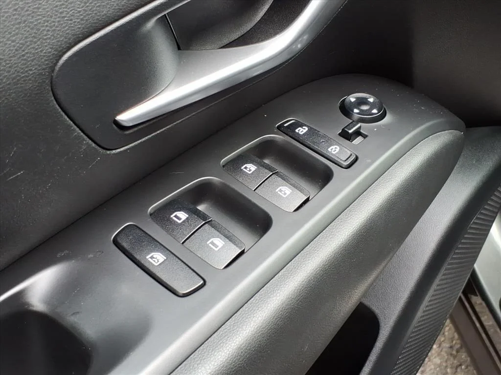 Used 2023 Gray Hyundai SEL image 14