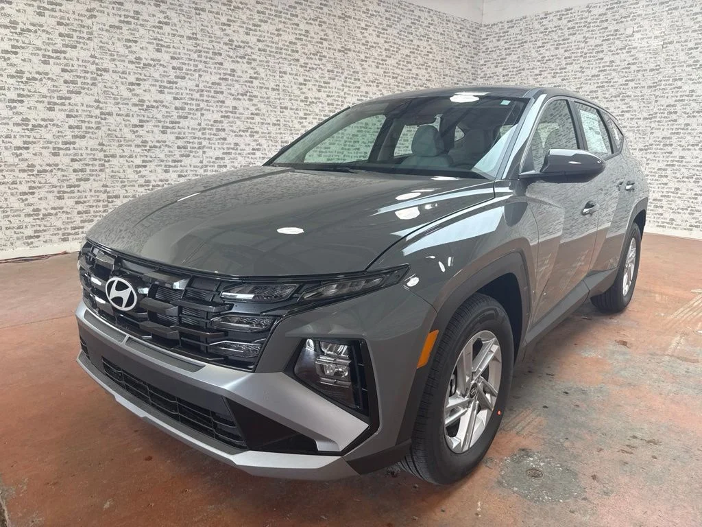 New 2026 Hampton Gray Hyundai SE image 3