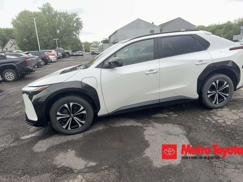 2024 Toyota bZ4X XLE AWD's photo