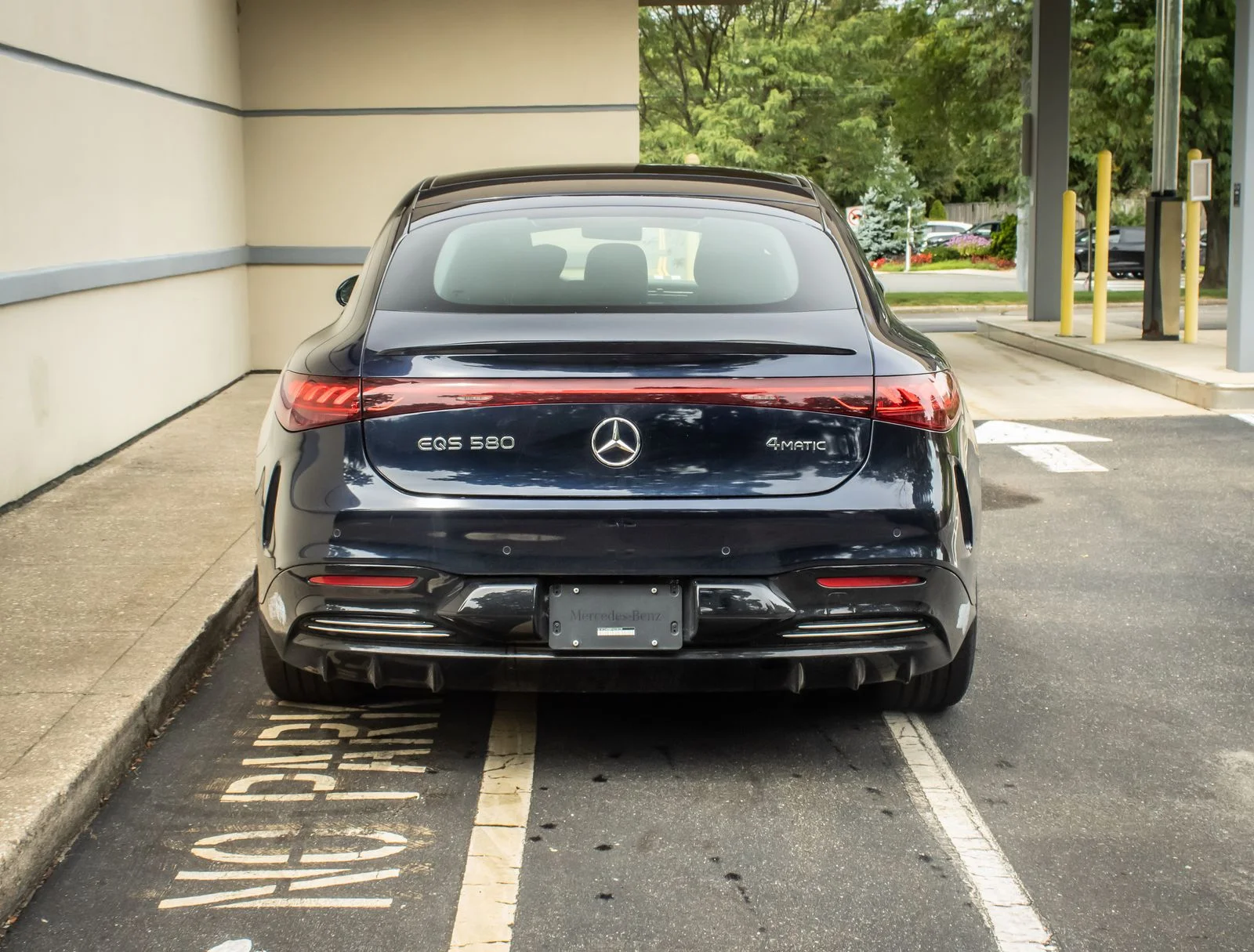 Used 2023 Black Mercedes-Benz 580 image 6