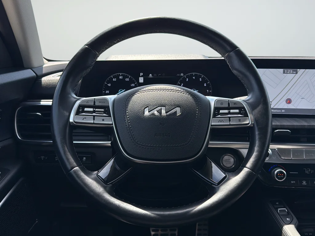 Certified Used 2023 White Kia SX image 23