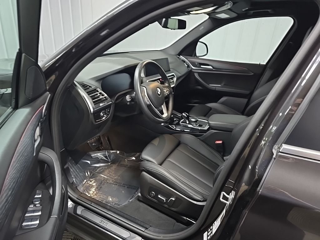 Used 2024 Gray BMW xDrive30i image 30