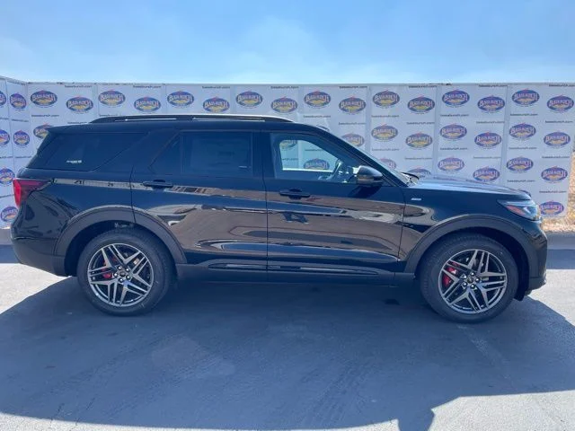2026 Ford Explorer ST-LINE 4WD's photo