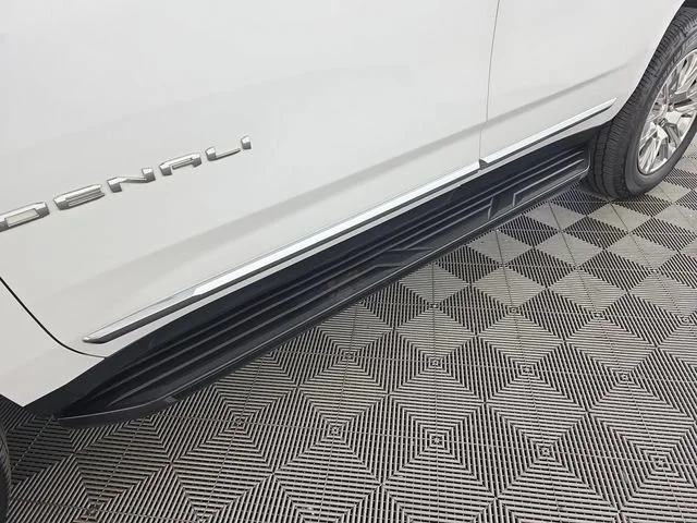 Certified Used 2022 White Frost Tricoat GMC Denali image 11