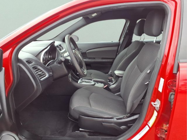 Used 2013  Dodge SE image 13