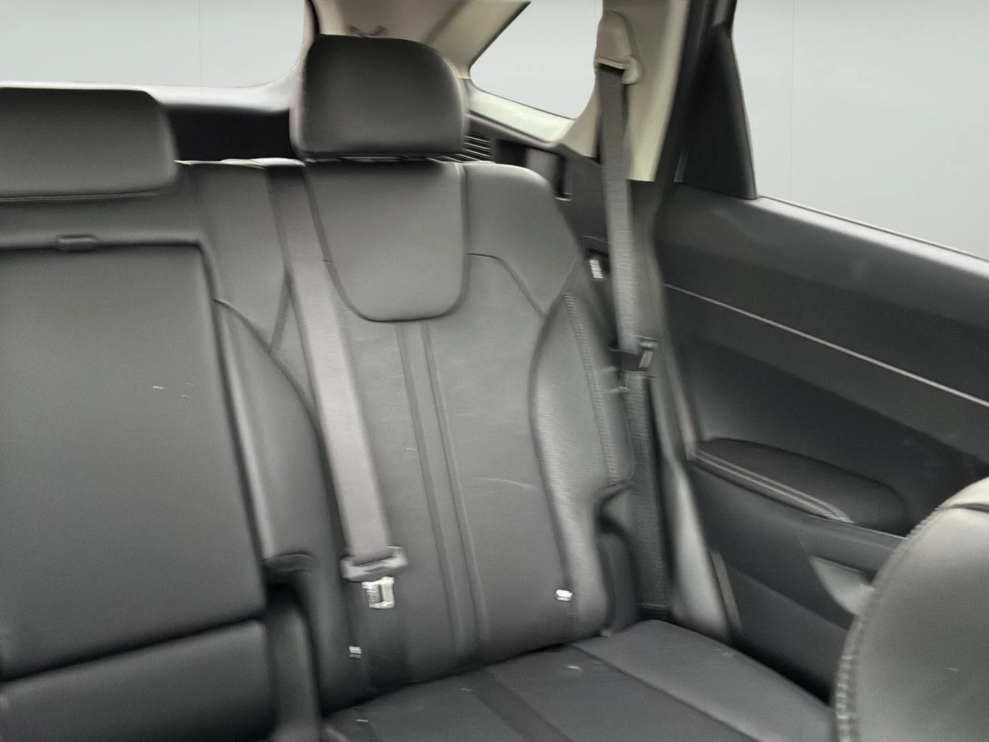 Used 2026 Wolf Gray Kia S image 23
