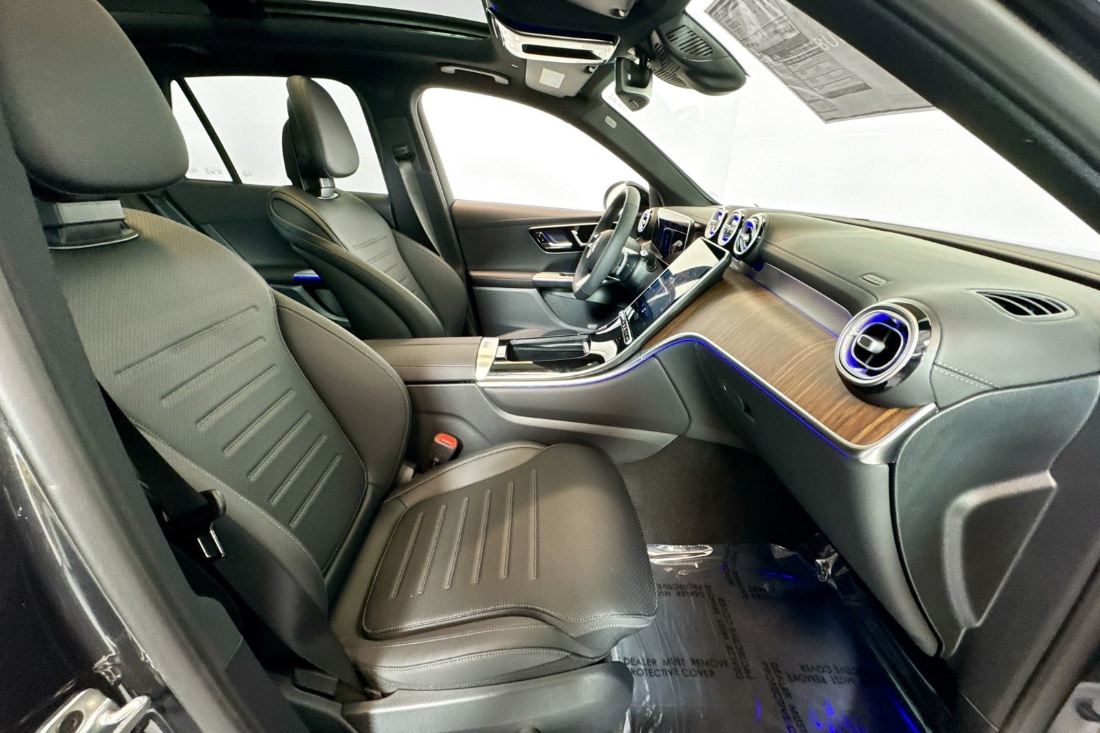 New 2026 Graphite Grey Metallic Mercedes-Benz GLC 300 image 26