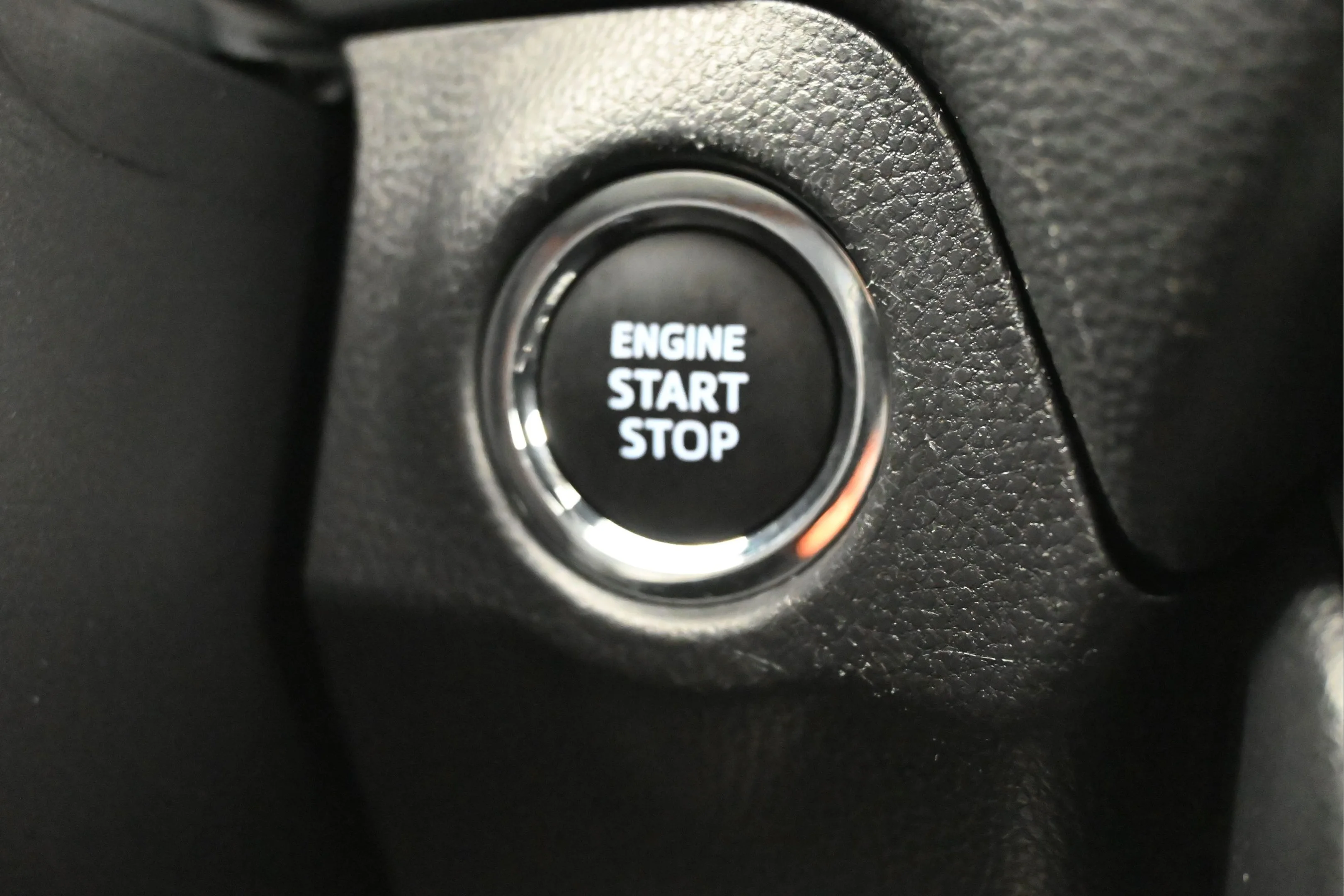 Used 2025 White Toyota XLE image 8