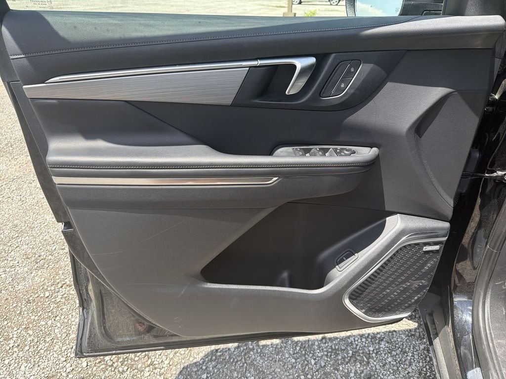 Used 2025 Black Buick Preferred image 23